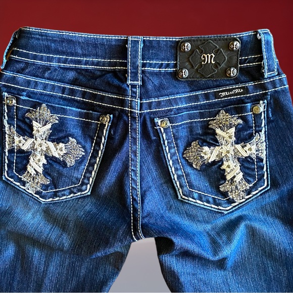 Miss Me Low Rise Bootcut jeans Sz. 27 NWOT Dark wash Embellished Cross pockets - Picture 10 of 11